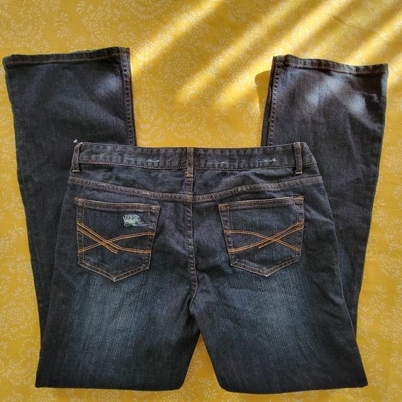 Aeropostale- Chelsea Bootcut Distressed Jeans - Picture 4 of 13